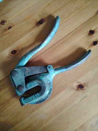 Whitney no 5 hand - 🇬🇧,
