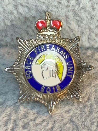 Metropolitan police so19 - metropolitan,