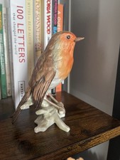 Goebel Robin Bird Porcelain Figurine Ornament 4.75 Inch