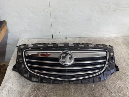 Vauxhall insignia 2012 front - insignia,