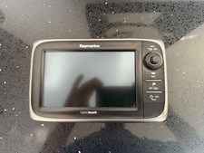 Raymarine E7 Chartplotter