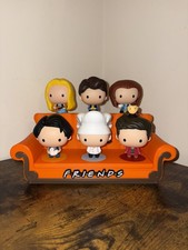 **Friends™ Sofa Display for