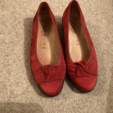 Gabor red suede leather court