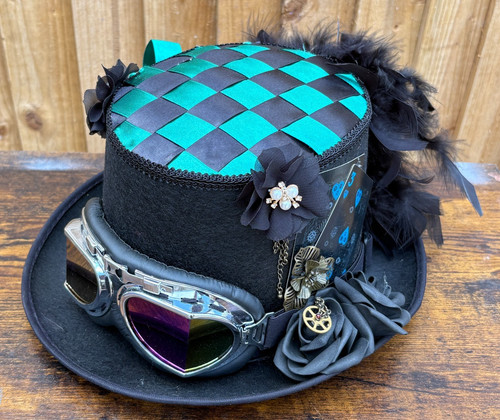 Black green top - hat, steampunk
