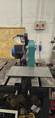 Belt grinder with - belt,