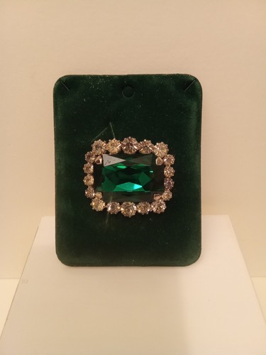 Crown india emerald brooch - of,