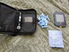 Freestyle Optium Neo Blood Glucose & Ketone Meter. Carrying case. Used Once