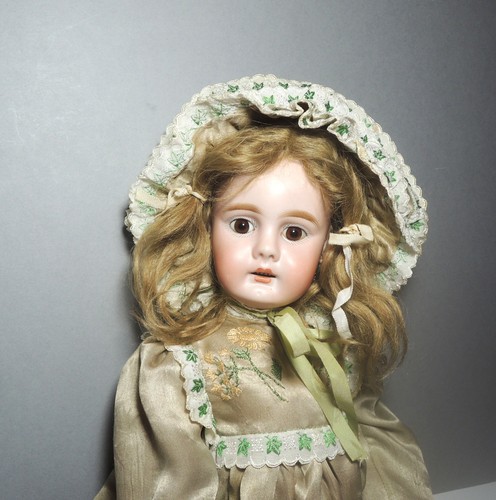 Antique doll bahr proschild - antique,