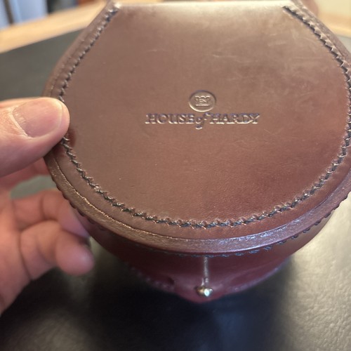 Hardy shape block leather - shape,