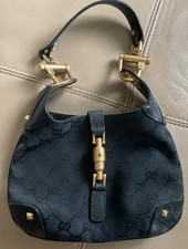 Gucci Piston Lock Nailhead GG