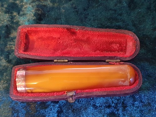 Antique amber cheroot - antique, cheroot/cigar
