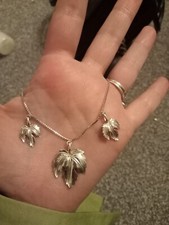 Sterling Silver Maple Leaf Pendant Necklace, 5.0 gm vintage stunning free post 