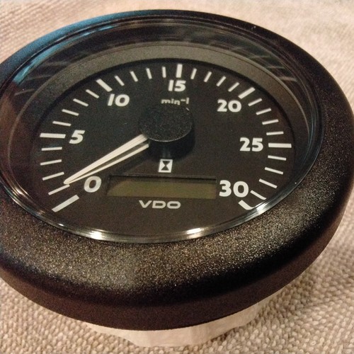 Vdo ocean line - line, tachometer