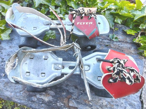 Vintage retro flyer roller - flyer,