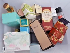 LARGE COLLECTION OF VINTAGE PERFUME BOTTLES