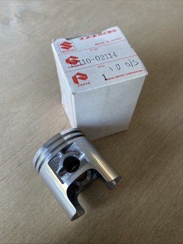 Genuine suzuki cs50 piston - suzuki,
