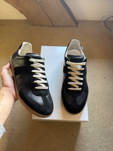 Maison margiela black gats - maison,