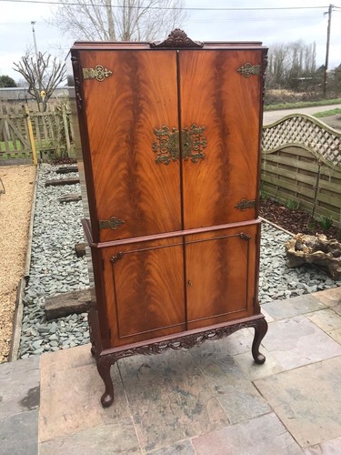 Mahogany drinks cabinet - drinks,