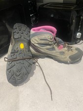 Scarpa womens walking bootssize 5 in very good used condition