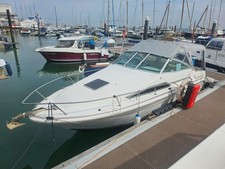 motor boat cabin cruiser