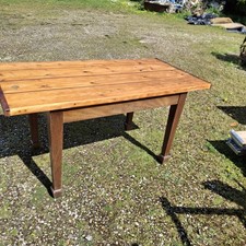 Rustic Pine Top Table Mahogany