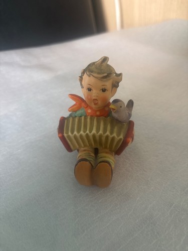 Vintage goebel hummel figurine - goebel,