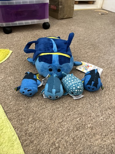 Disney store tsum finding - tsum,