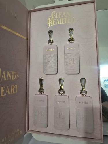 Louise clean hearted hand - p.louise,