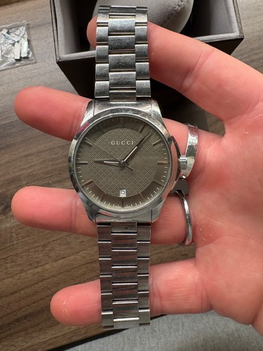 Gucci timeless 38mm - gucci, g-timeless