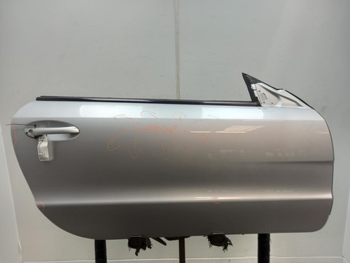 Mercedes right front door - right,