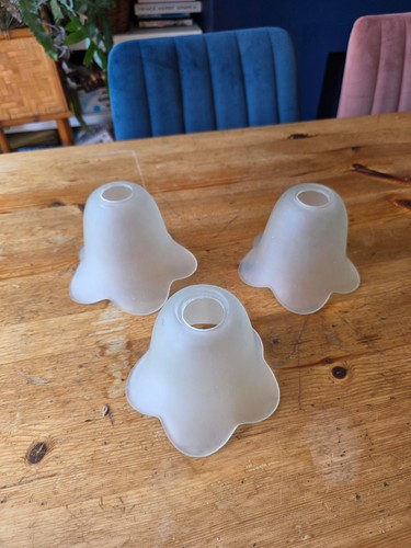 Scalloped frosted small - 3x,