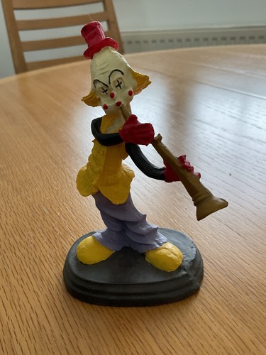 Clown figurine playing - clown,