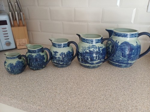 Victorian ware set jugs - ware,