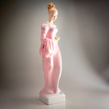 Royal Doulton “Daphne” HN2286 Figurine 1962 By Margaret Davies 8.5" Porcelain