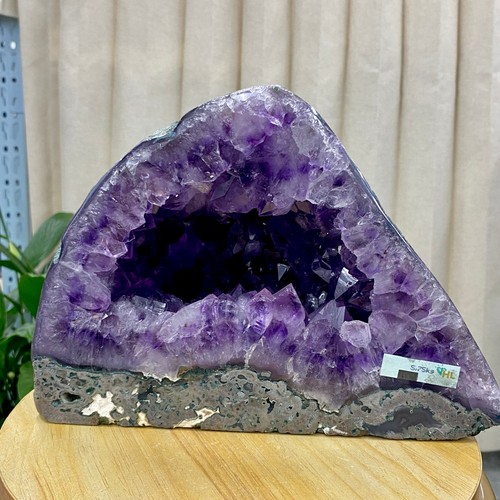 67lb natural amethyst geode - 12.67lb,