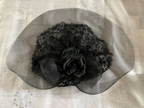 Bermona trend fascinator style - trend,