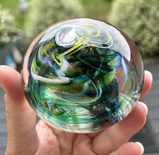  Wedgewood Vintage Green Swirl Design Paperweight 8cm Diameter 