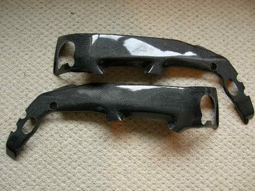 Carbon fibre aprilia rsv4 - carbon,