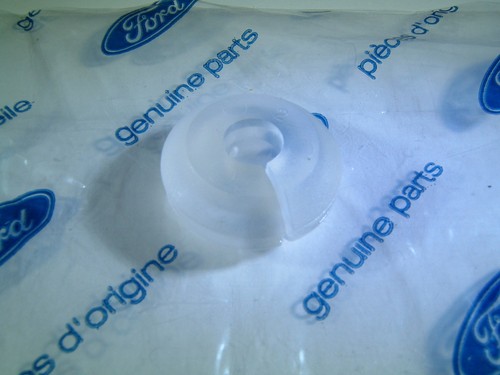 Bonnet stay rod grommet ford - bonnet,
