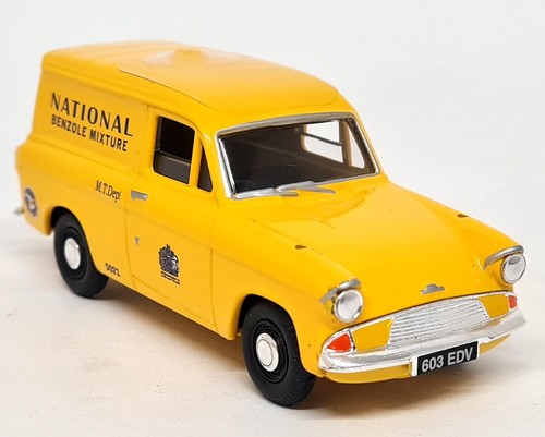 Vanguards ford anglia - 1/43,