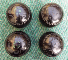 2 PAIRS OF HENSELITE SUPERGRIP BOWLS SIZE 6, 1Pr DATE STAMPED 95, 1Pr 97, 98, 01