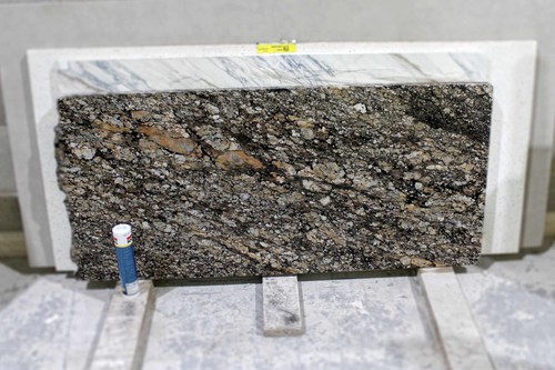 Coral gold worktop - offcut,
