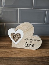 Boutique All You Need Is Love