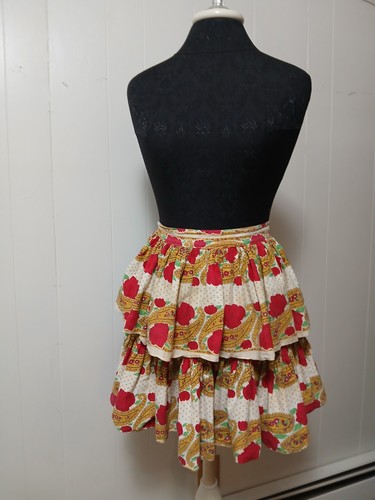 True vintage ruffle tiered - vintage,