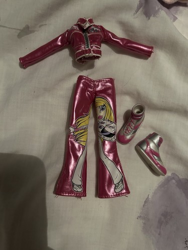 Bratz race car driver - car, katia