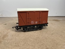 Hornby R239-020   Closed Freight Van - OO Guage
