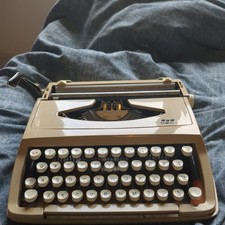Smith Corona Empire Deluxe