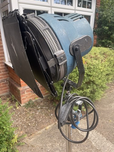 Arri 2kw blonde with - with, case
