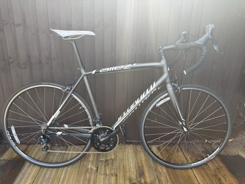 Specialized allez road bike - road,