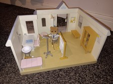 sylvanian families-doctors